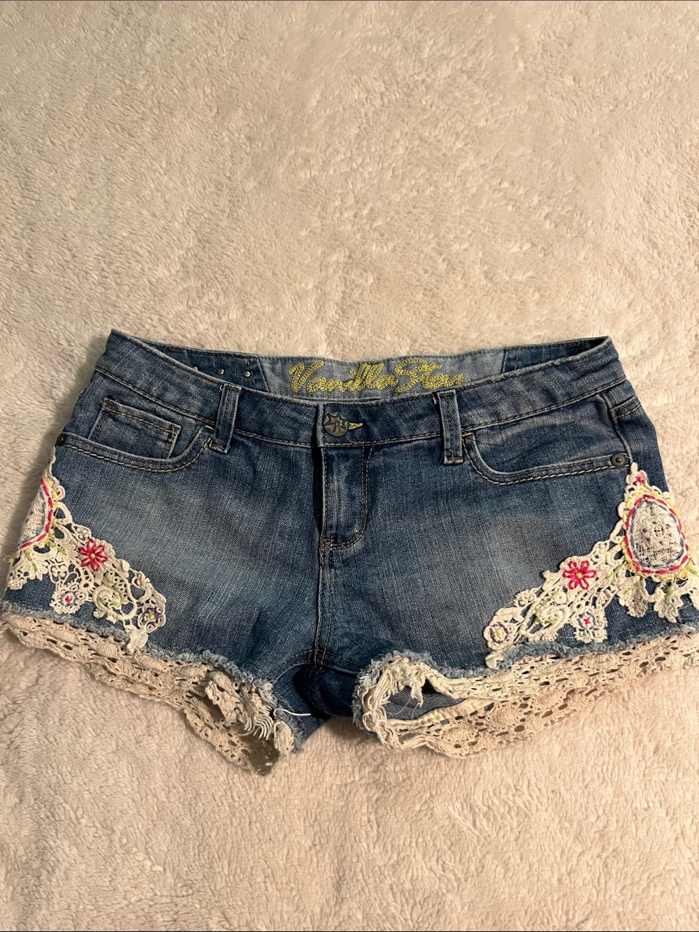 Vanilla Star Blue Denim Crochet-Trim Jean Shorts 💐EUC💐